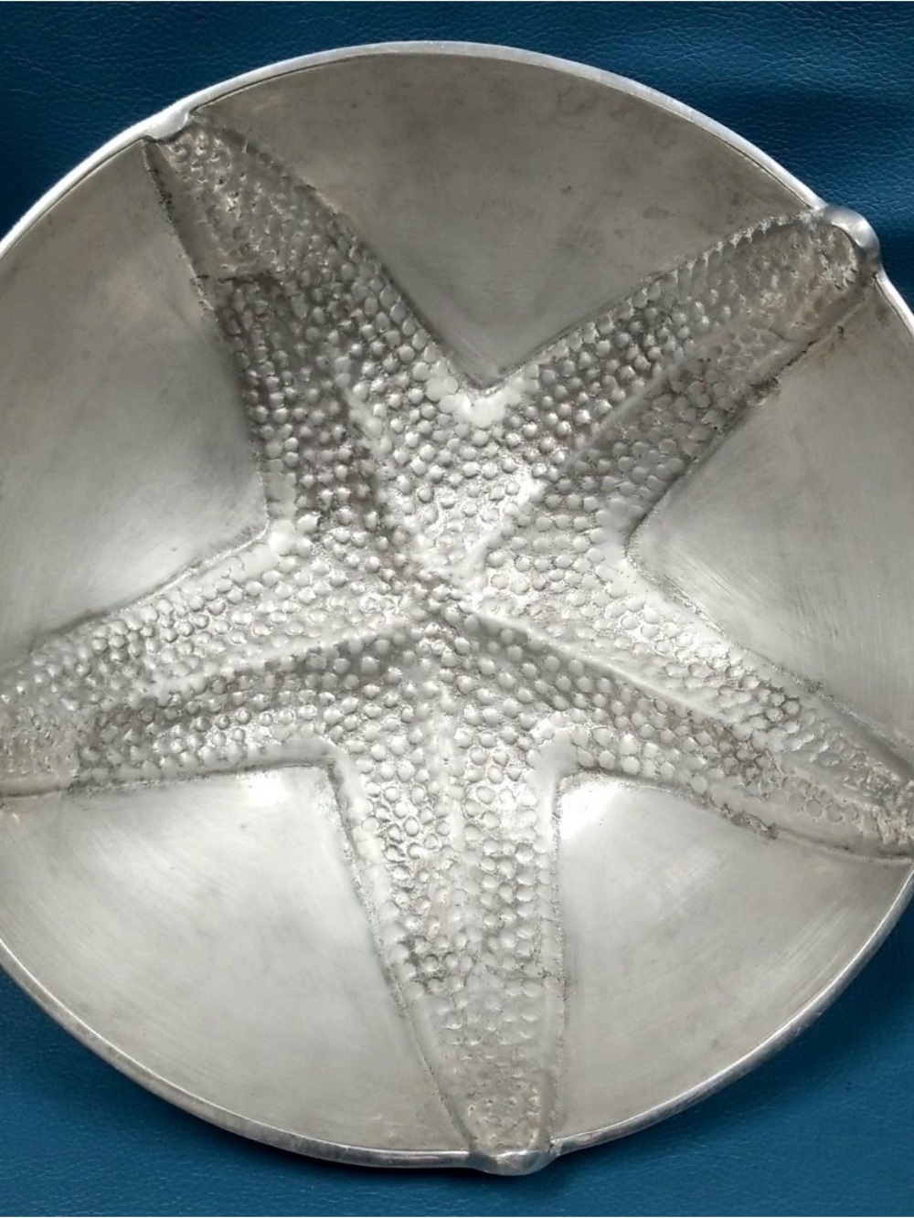 Vintage 1994 Mariposa Brillante Starfish Aluminum Serving Bowl Coastal Decor
